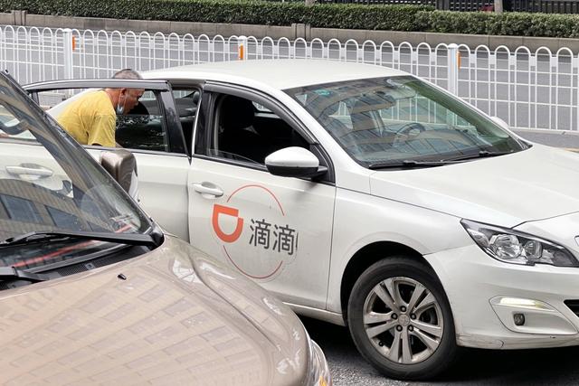 成都網(wǎng)約車GPS續(xù)費,網(wǎng)約車車證,營運證免費年審,請聯(lián)系成都金牌GPS科技 成都網(wǎng)約車GPS續(xù)費,網(wǎng)約車車證,營運證免費年審,請聯(lián)系成都金牌GPS科技