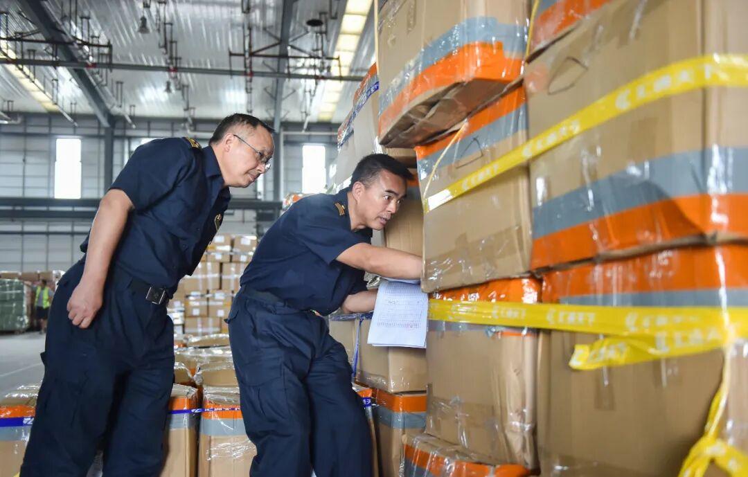 依托GPS定位系統(tǒng)成都跨境電商出口邁入雙機(jī)場(chǎng)秒轉(zhuǎn)時(shí)代